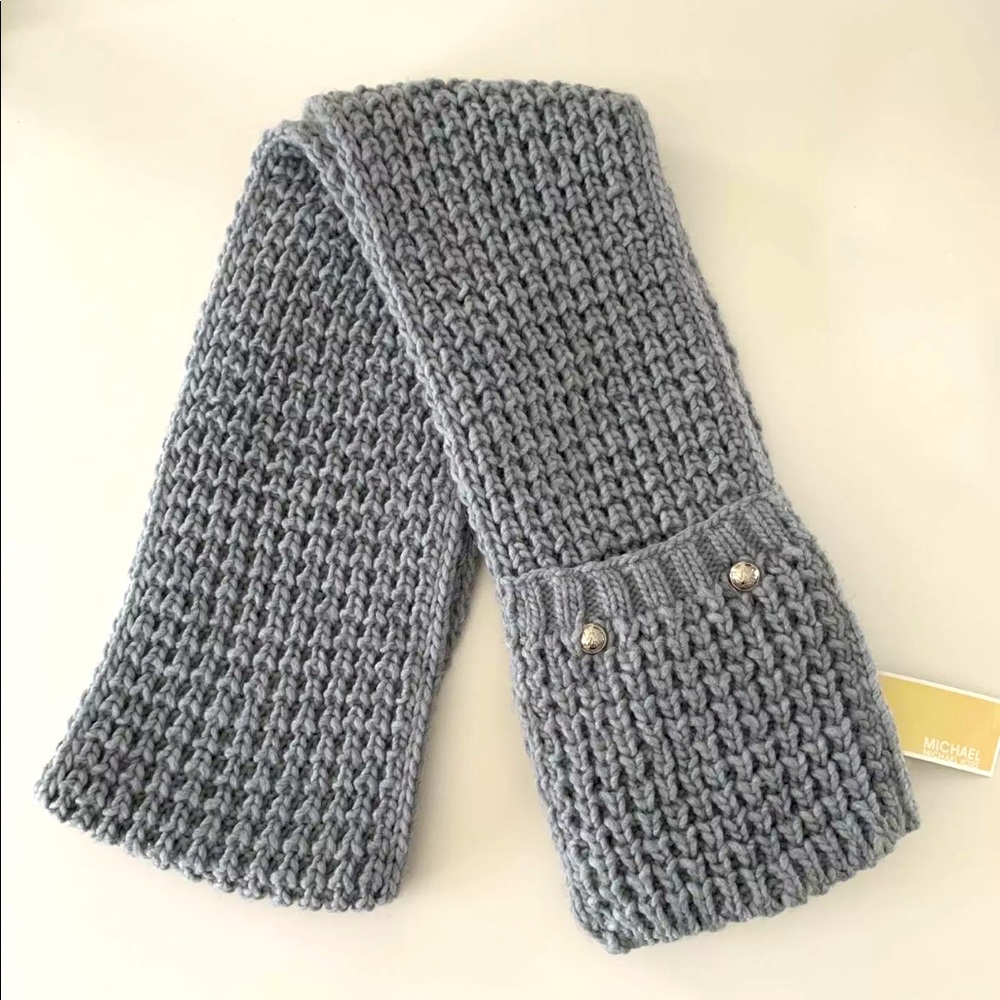 Michael Kors grey long knit scarf